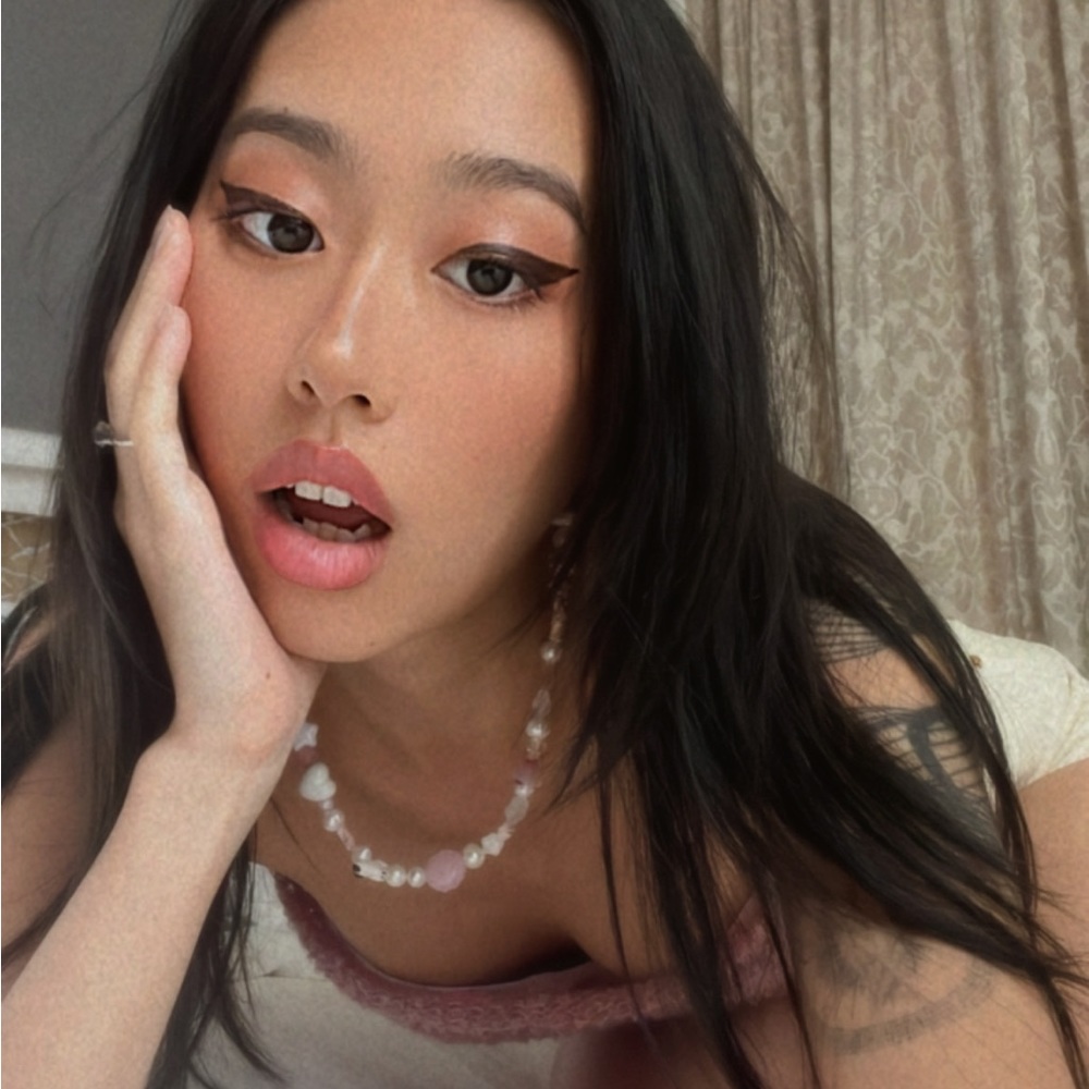 Meet your Posher, Estelle